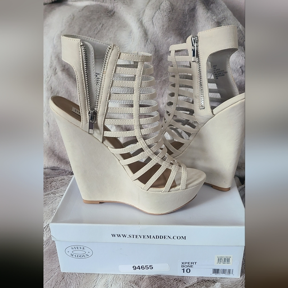 NWT; Steve Madden Xpert Bone caged strappy wedged sandals, Sz 10 Cream/Bone